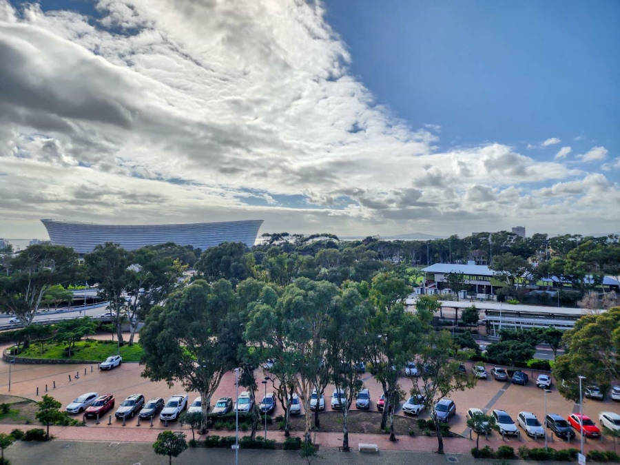 To Let 2 Bedroom Property for Rent in Green Point Western Cape